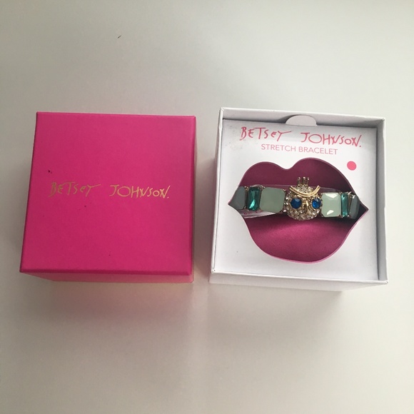 Betsey Johnson Jewelry - Betsey Johnson Green Owl Bracelet